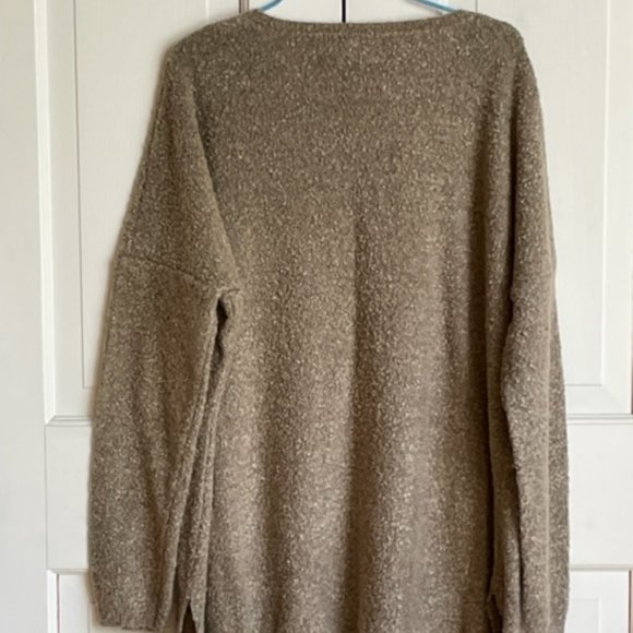 Fun Knit Boucelé textured Oversized Sweater - Picture 2 of 2